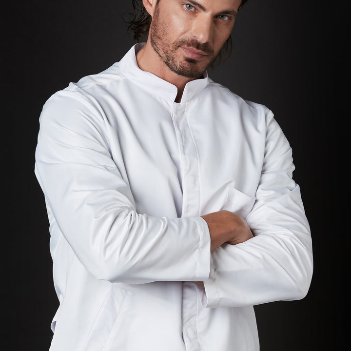 bata para hombre en color blanco