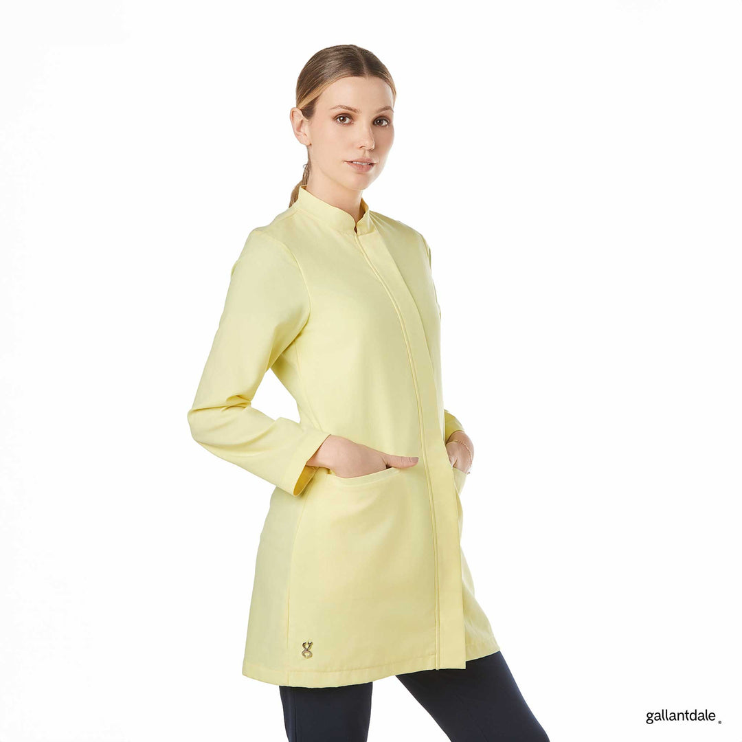 bata para mujer en color amarillo