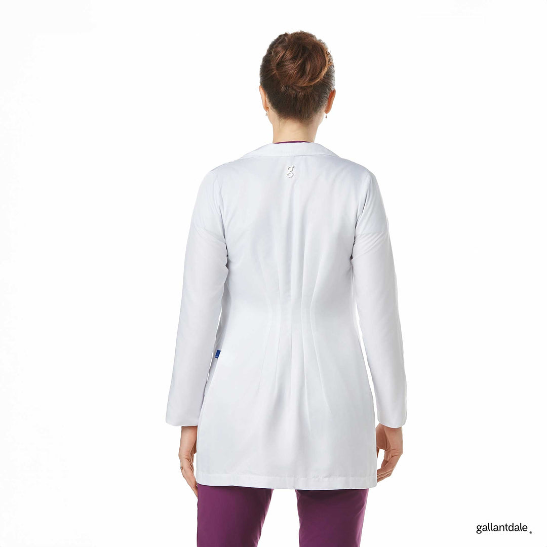 bata para mujer en color blanco
