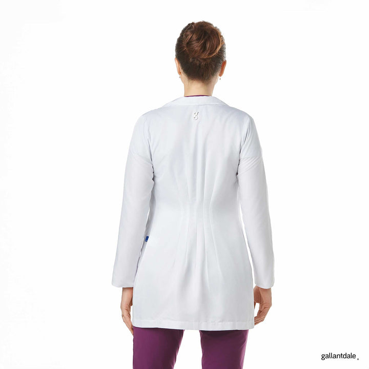 bata para mujer en color blanco