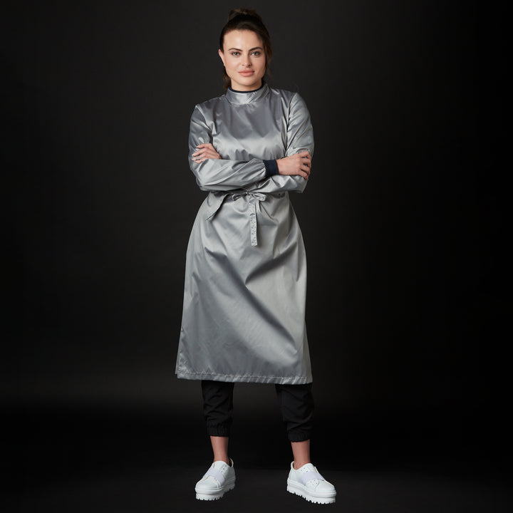 bata para mujer en color gris
